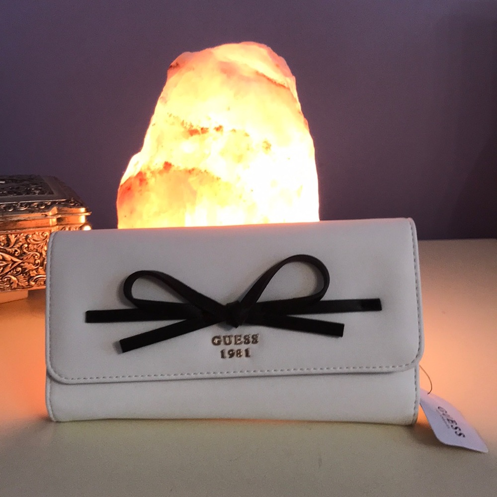 NWT Guess wallet